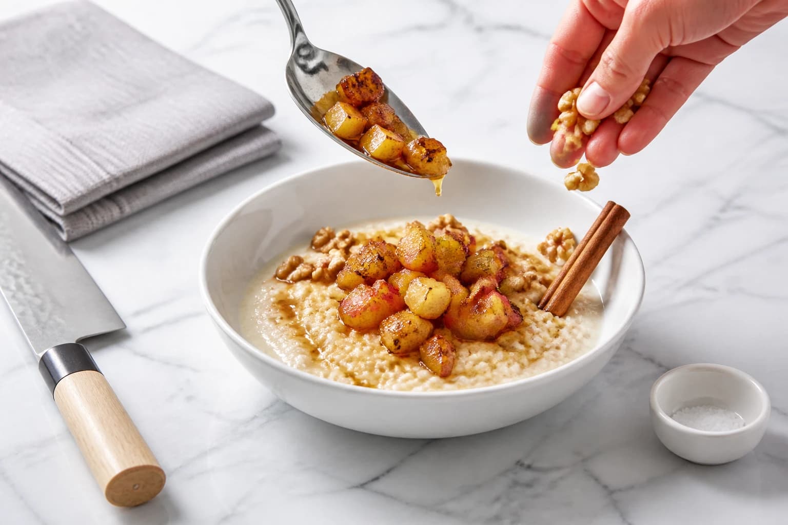 Etape 4 : Assembler et garnir les bols — Porridge millet pomme cannelle : 7 bienfaits nutritionnels en 25 min